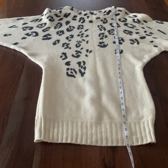 Vintage Leopard Print Lambswool blend sweater, Sz M - Picture 7 of 8